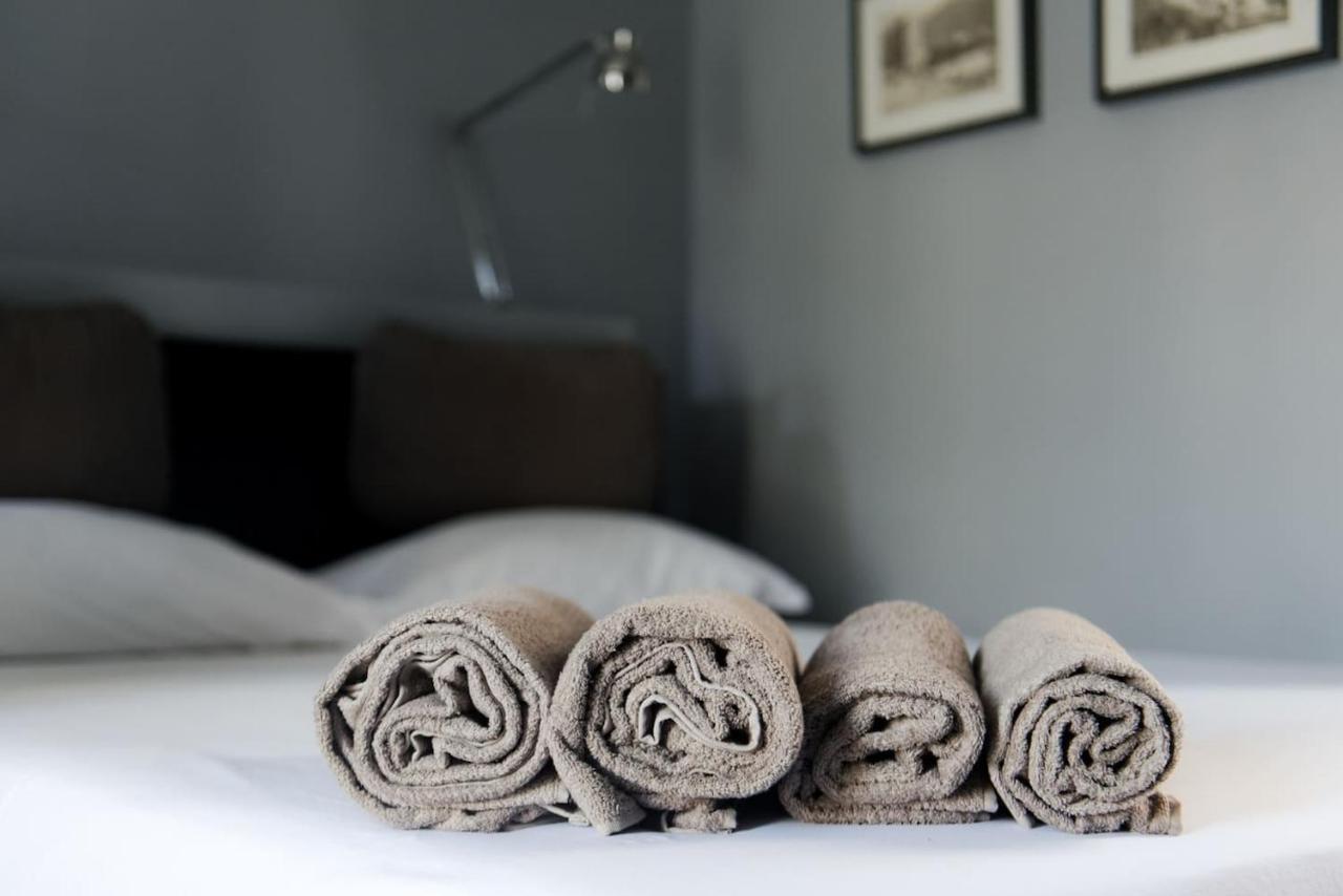 Via Mentana 32 - The House Of Travelers Apartment Como Luaran gambar