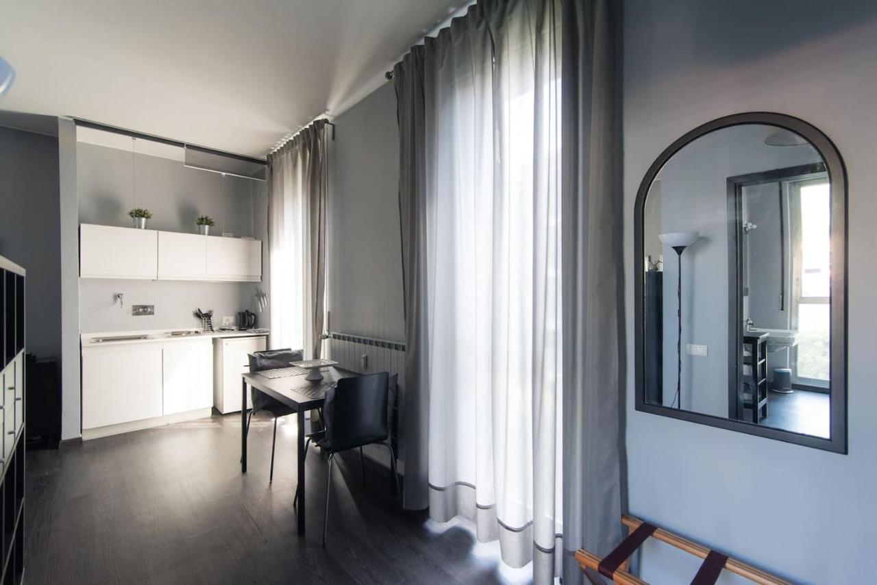 Via Mentana 32 - The House Of Travelers Apartment Como Luaran gambar