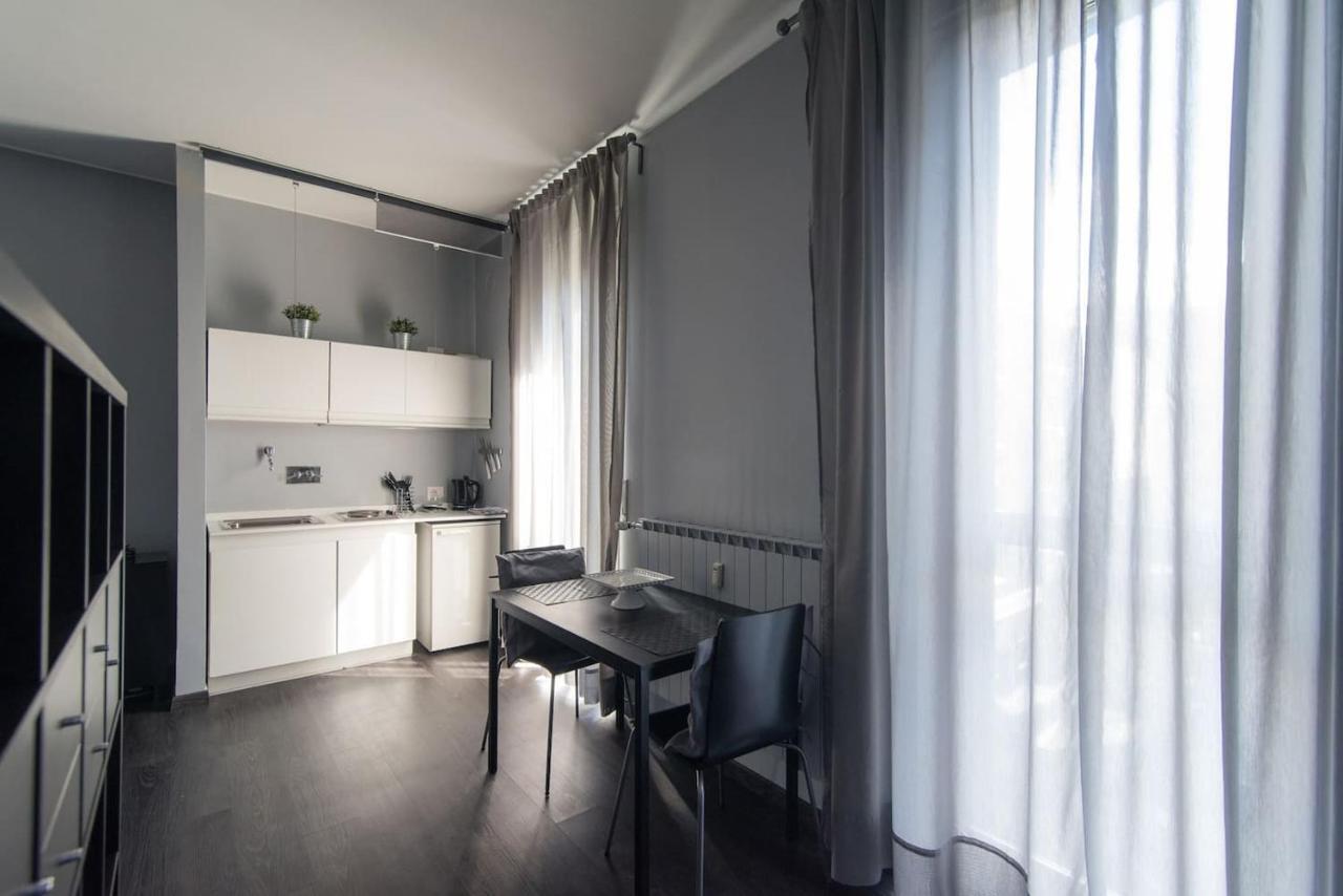 Via Mentana 32 - The House Of Travelers Apartment Como Luaran gambar